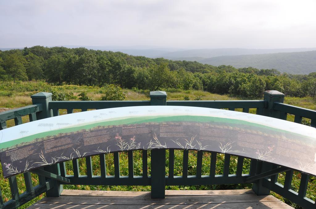 Shepherd Mountain Inn & Suites Pilot Knob Kamer foto