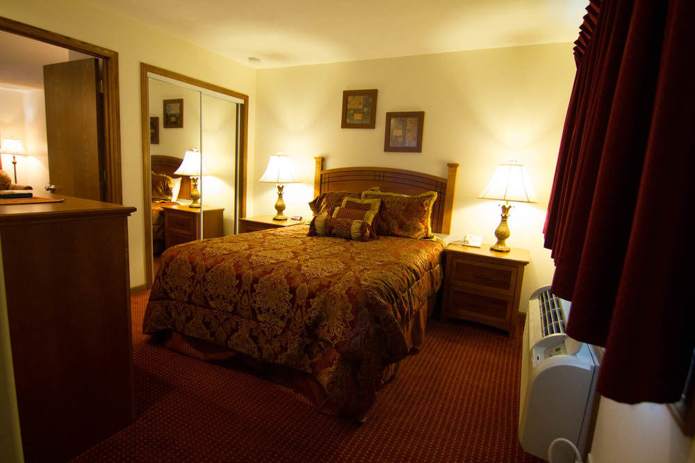 Shepherd Mountain Inn & Suites Pilot Knob Buitenkant foto