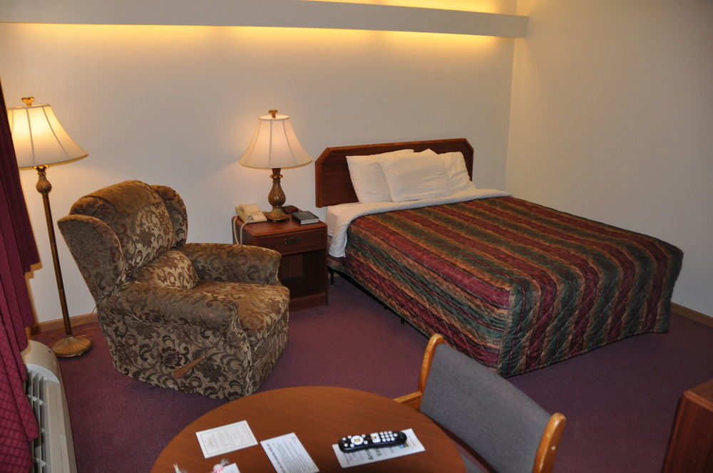 Shepherd Mountain Inn & Suites Pilot Knob Buitenkant foto