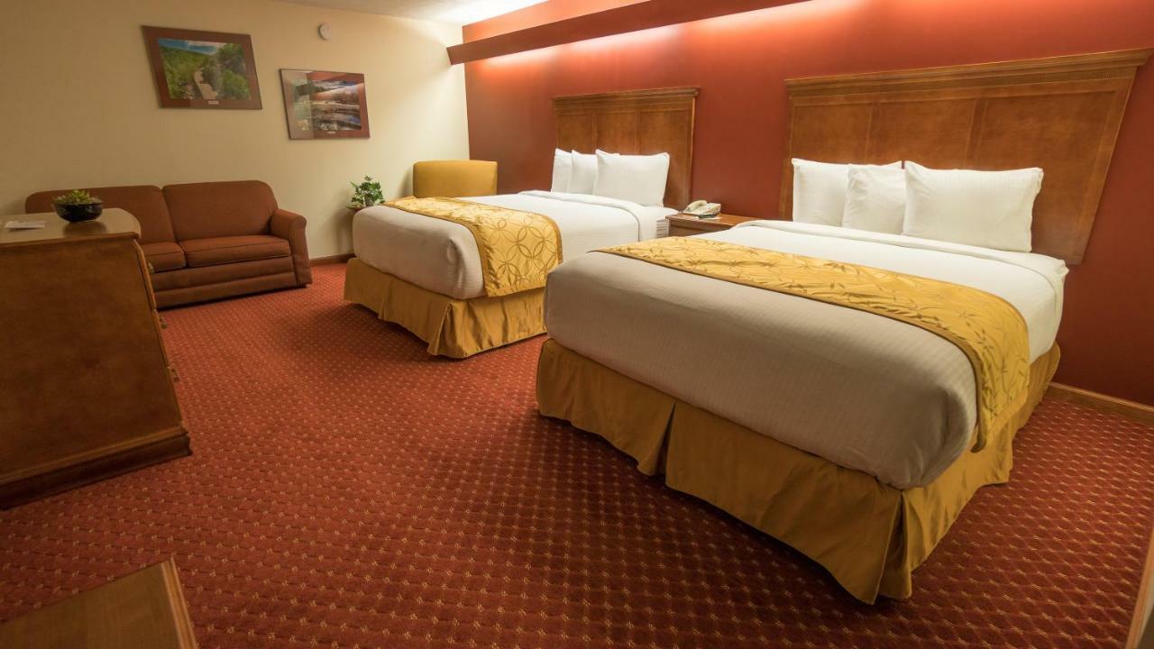 Shepherd Mountain Inn & Suites Pilot Knob Buitenkant foto