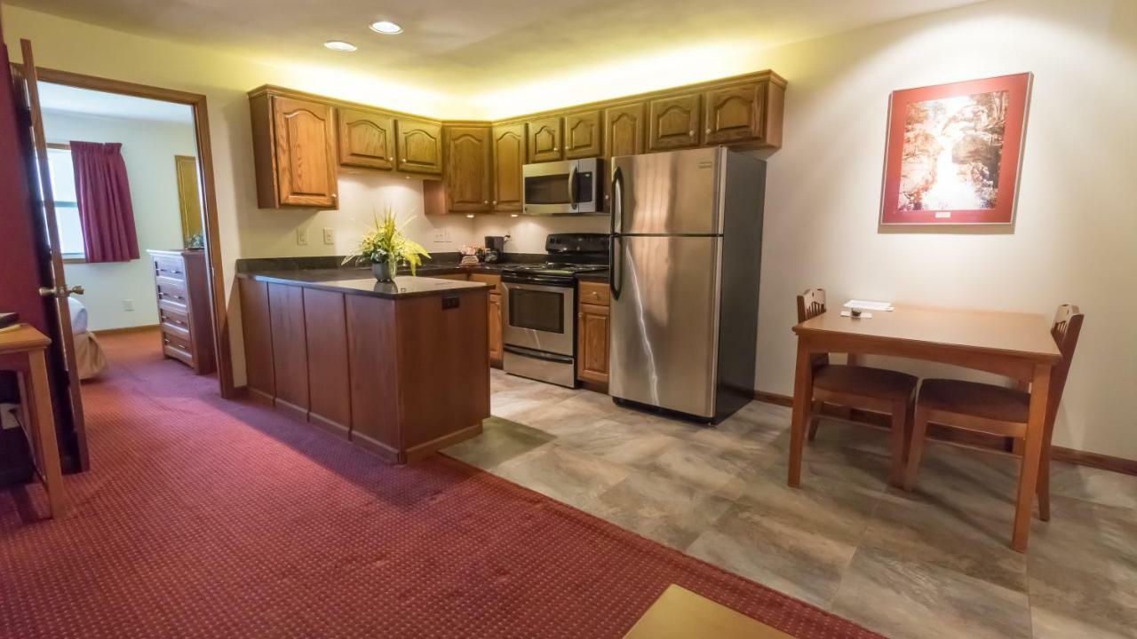 Shepherd Mountain Inn & Suites Pilot Knob Buitenkant foto