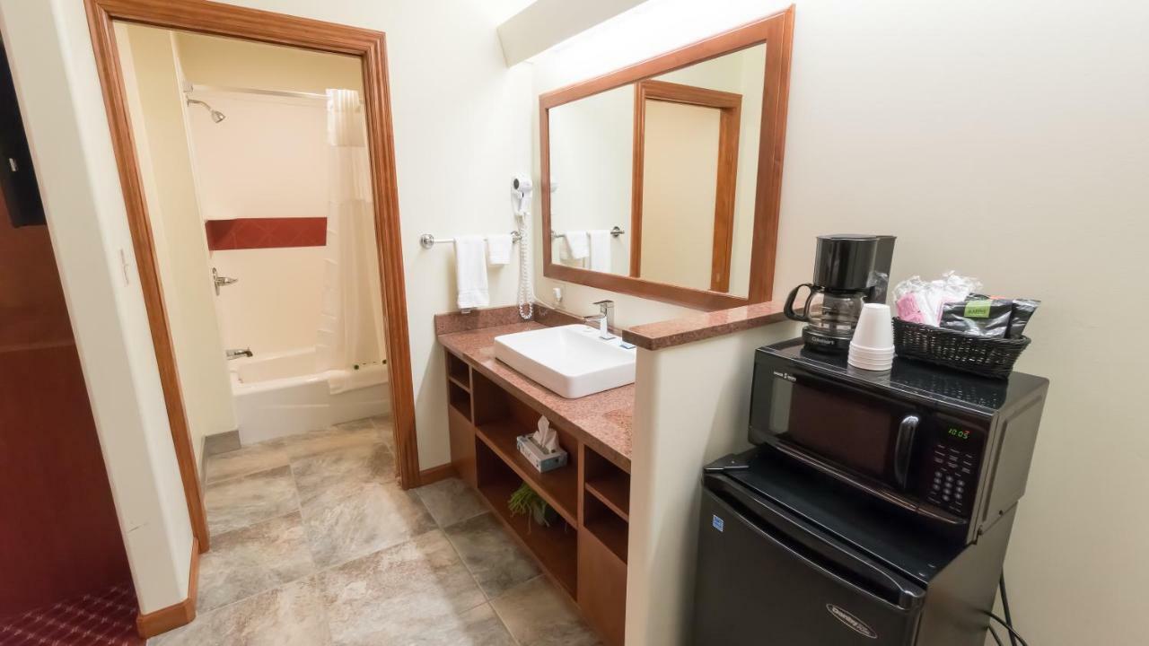 Shepherd Mountain Inn & Suites Pilot Knob Buitenkant foto