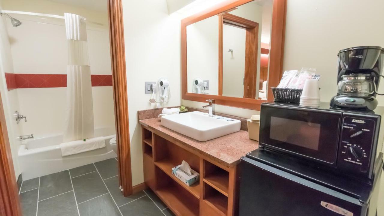 Shepherd Mountain Inn & Suites Pilot Knob Buitenkant foto