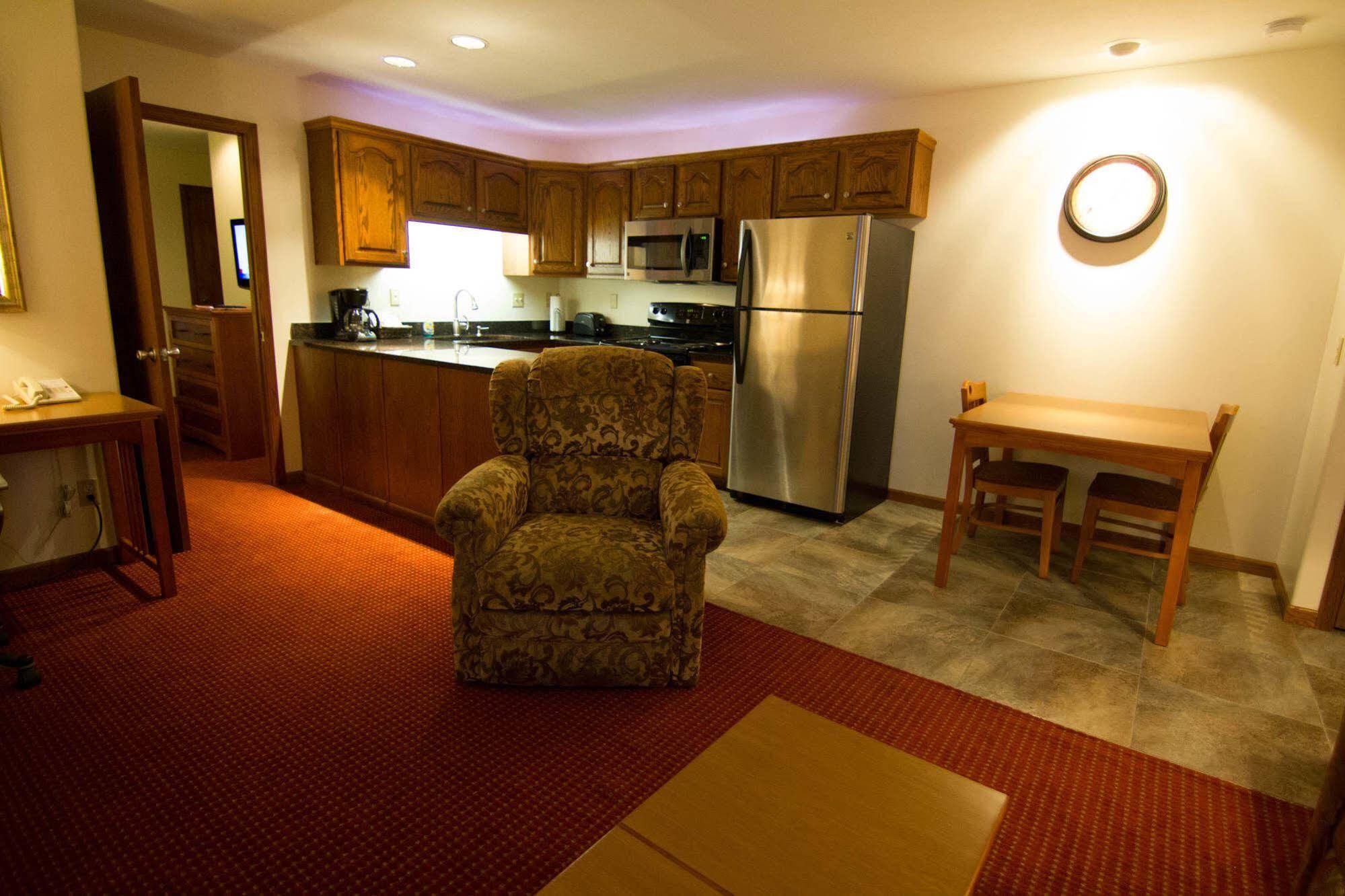Shepherd Mountain Inn & Suites Pilot Knob Buitenkant foto
