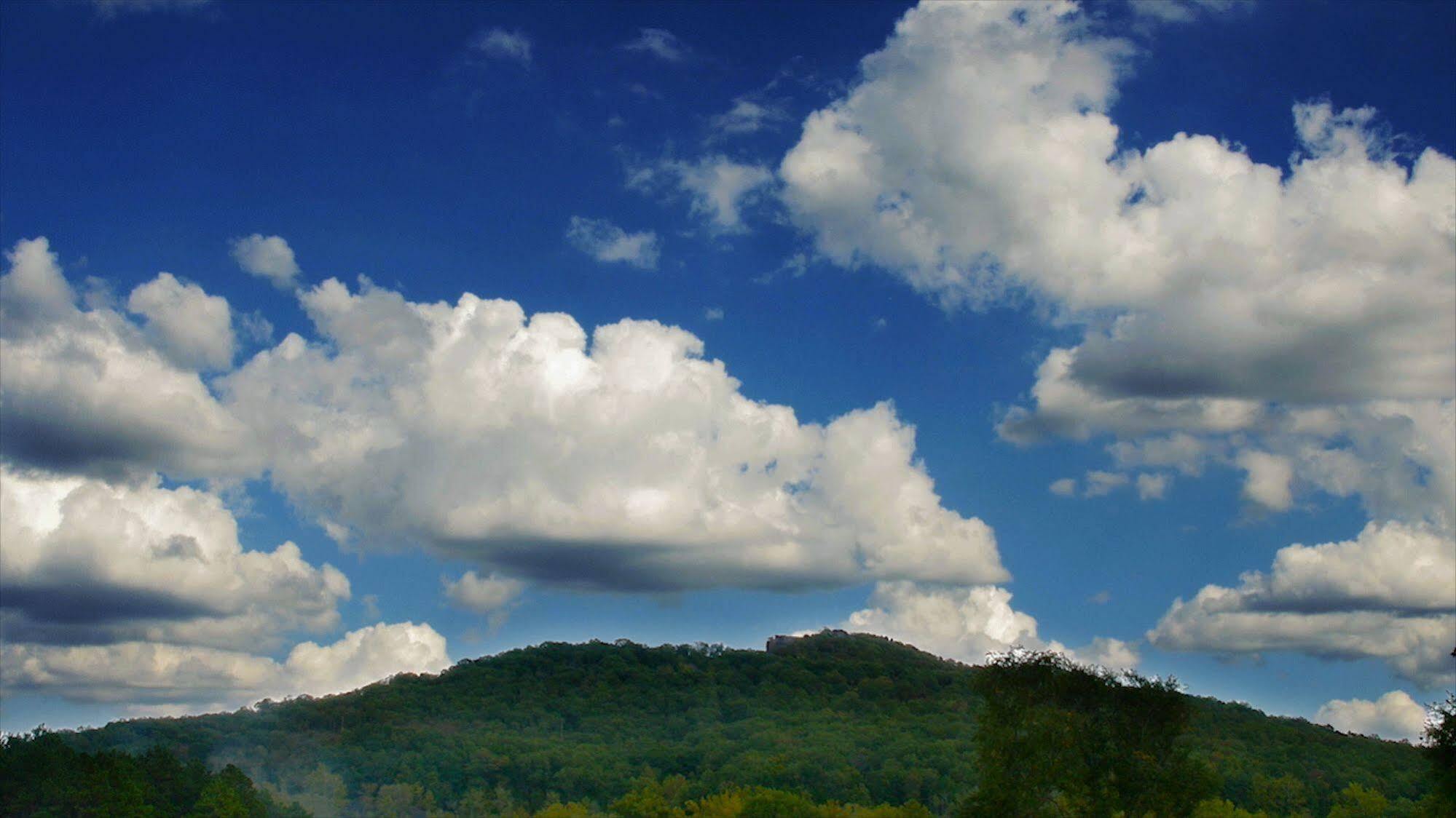 Shepherd Mountain Inn & Suites Pilot Knob Buitenkant foto